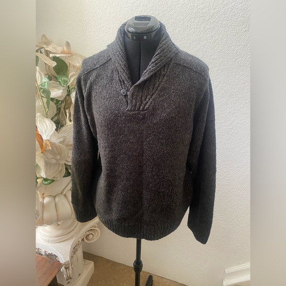 Northwest Territory Grey Sweater - Men's Medium - Picture 2 of 10